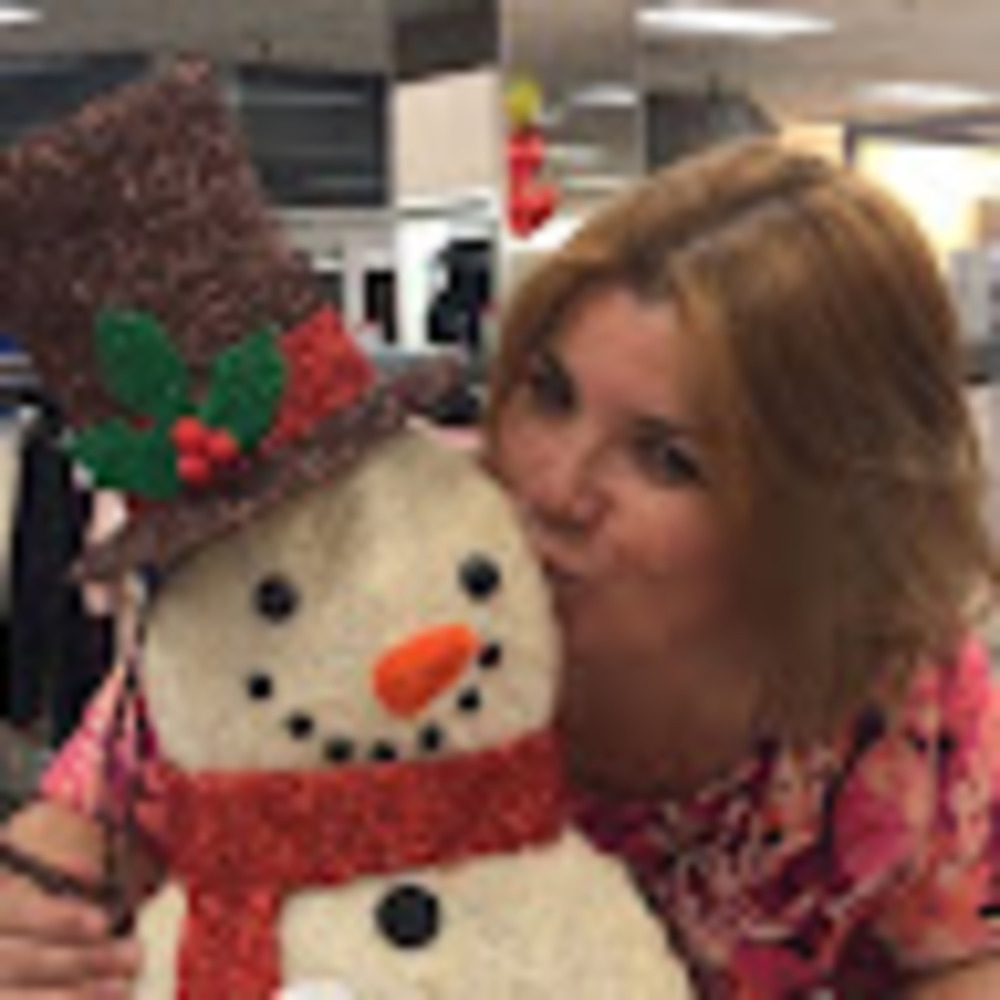 Meet your Posher, Claudia